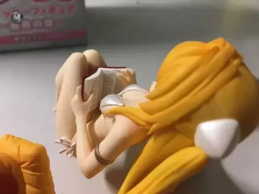 压泡面手办 To LOVE RU Darkness 金色之暗 White ver.