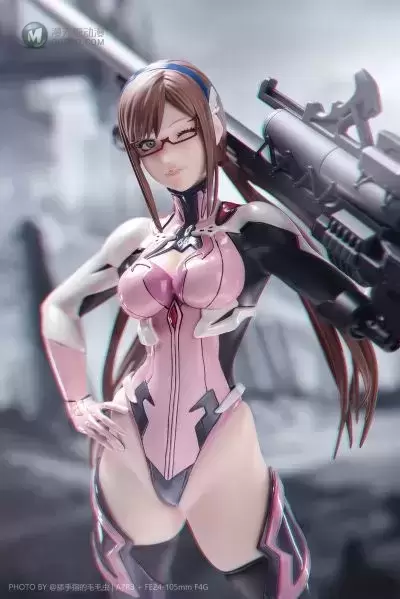 EVA新剧场版 真希波・玛丽・伊拉丝多莉亚斯 EVANGELION STORE 限定版