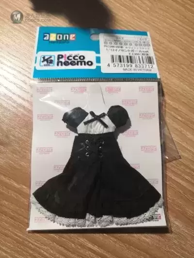 人形の服 White x Black
