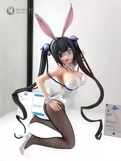 B-style 期待在地下城邂逅有错吗2 赫斯缇雅 兔女郎ver.