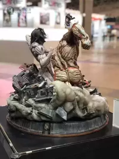 Elite Exclusive Statue 进击的巨人 巨人&三笠·阿克曼&铠之巨人